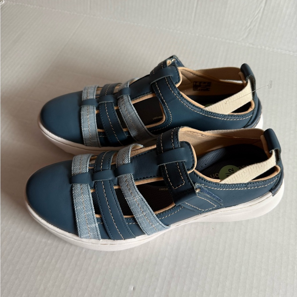 Clarks Women's Teagan Step Loafer - Picture 2 of 9